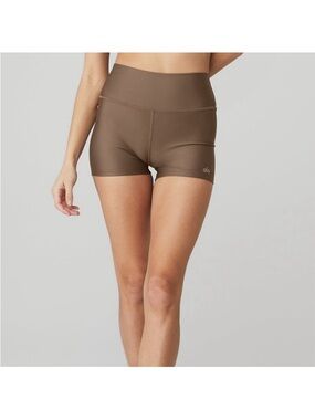ALO Yoga Airlift High Rise 3” biker shorts in Hot Cocoa / Taupe color